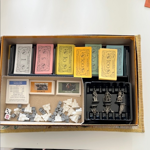 Lord of the Rings Trilogy Edition Board Game - Picture 4 of 10